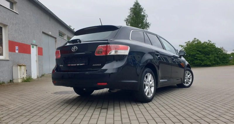 Toyota Avensis cena 23999 przebieg: 269989, rok produkcji 2009 z Elbląg małe 781